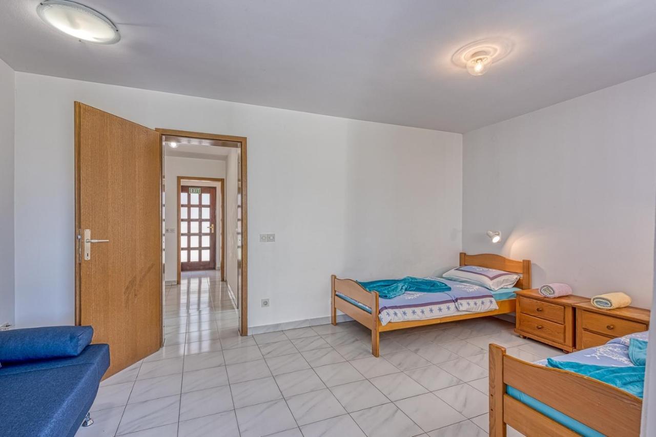 Apartments Kiki Spada بوريتش المظهر الخارجي الصورة