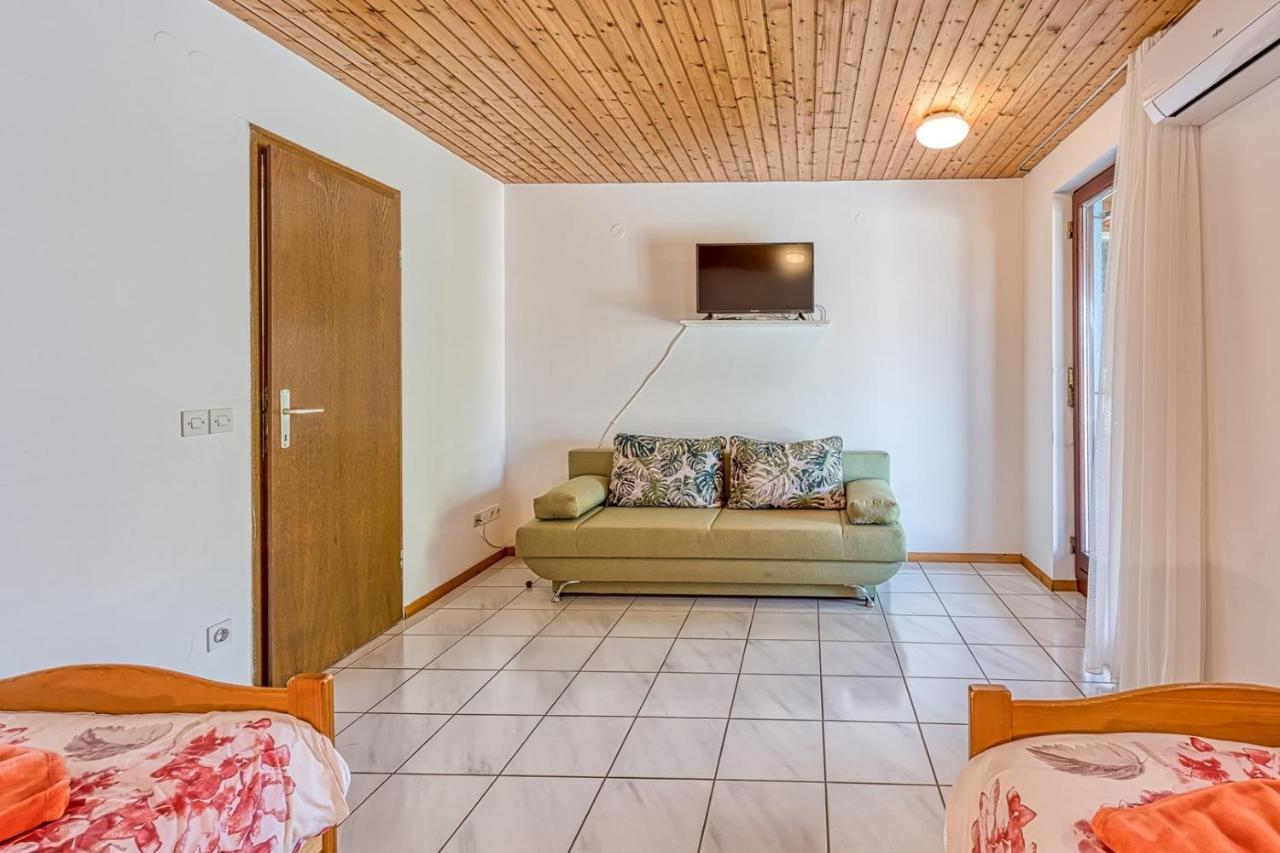 Apartments Kiki Spada بوريتش المظهر الخارجي الصورة